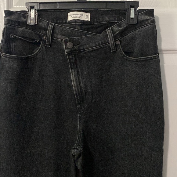 ABERCROMBIE & FITCH The '90s Slim Straight Hi-Rise Black Jeans Size32/14 ( F-17) - Picture 3 of 10